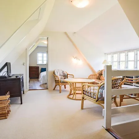 Two-bedroom Holiday With Sea View In Feriehus