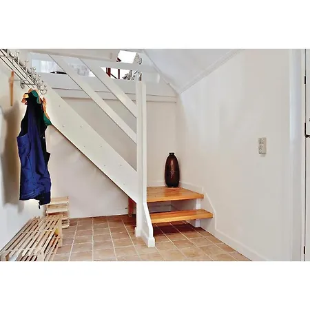 Feriehus Two-bedroom Holiday With Sea View In